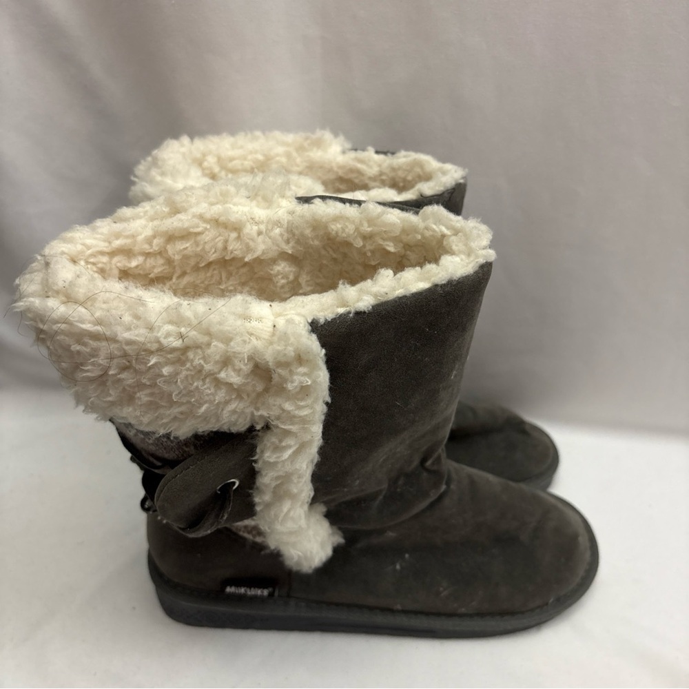 Muk Luks Melba Women’s Boots Size 10 Gray Booties Sherpa Line Gray Back Lace Up